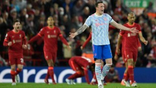 Phil Jones wurde gegen Liverpool zur Halbzeit ausgewechselt.