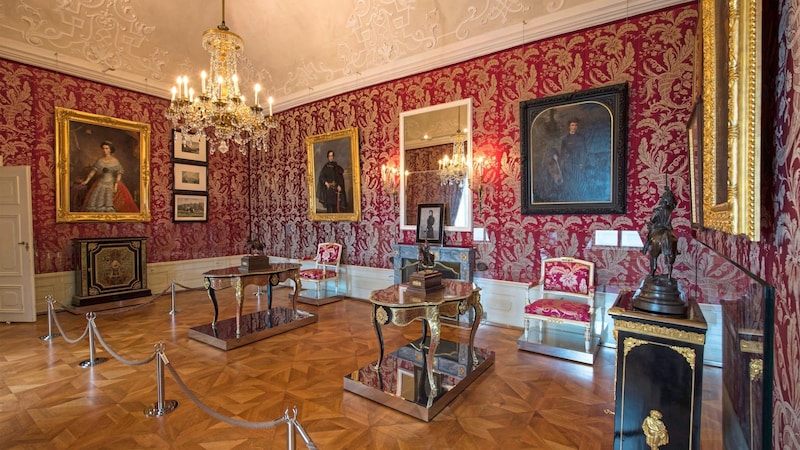 The Red Salon - once the reception room of the princess (Bild: Andreas Tischler)