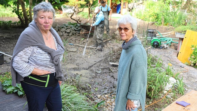 Das Grundstück von Irmgard Slanar und Regine Kalisch ist verwüstet. Das Haus nicht mehr bewohnbar. (Bild: Zwefo)