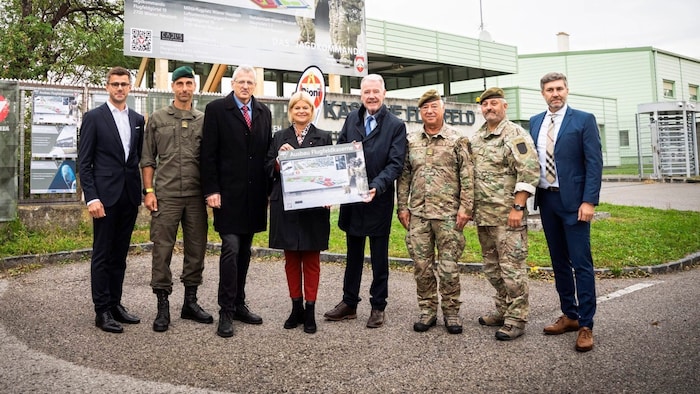 Minister Klaudia Tanner and head of the town Klaus Schneeberger presented the expansion plans.