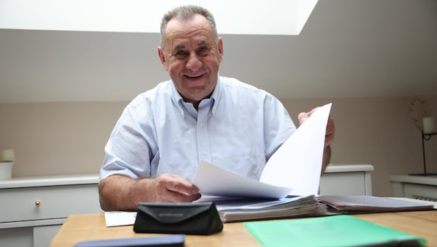 Heinz Gassinger smiles, despite the confusion with the authorities. (Bild: Tröster Andreas)