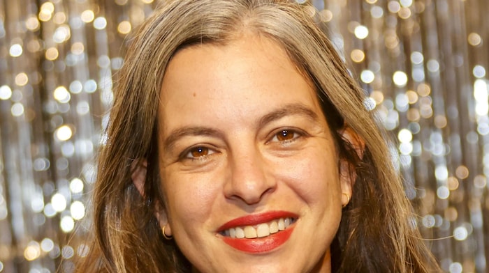 Ronnie Brodetzky inszeniert das Stück „Whatsapp Stories“