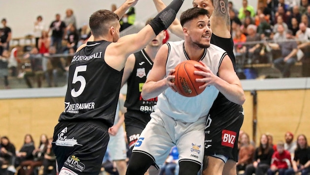 Marko Rakic (center) enters his second season as BBU captain. (Bild: Tröster Andreas/ANDREAS TROESTER)