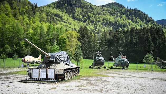 Das Fahrzeugmuseum in Bad Ischl gibt es bereits seit 1989. Zu sehen gibt es dort auch sehr viel Kriegsmaterial. (Bild: Markus Wenzel)