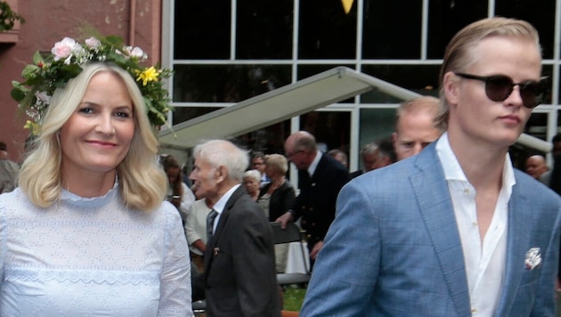 Der Sohn von Mette-Marit macht der Königsfamilie von Norwegen nichts als Ärger. Nach einer Party sollen „Freunde“ von Marius die Kronprinzessin sogar bestohlen haben.  (Bild: APA Pool/Håkon Mosvold Larsen / NTB)