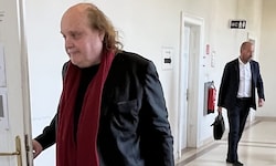 Paulus Manker beim Prozess im Wiener Landesgericht.