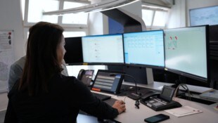 LR Mair überzeugte sich vom Funktionieren des Probealarms.