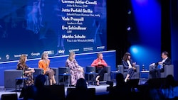 „Krone“-Ressortleiter Rainer Nowak moderierte ein Panel über Frauennetzwerke. 