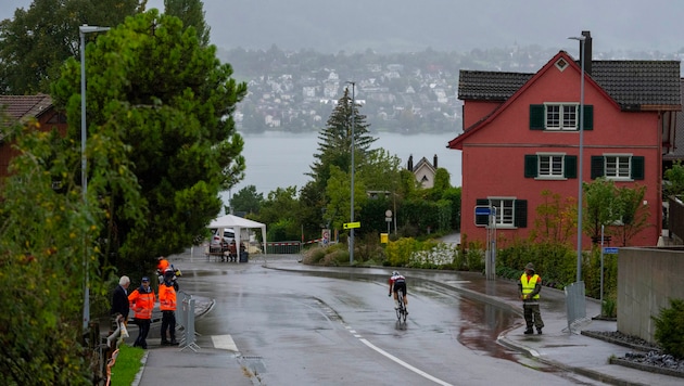 Bei der Rad-WM in Zürich kam es zu einem tragischen Sturz.  (Bild: AP ( via APA) Austria Presse Agentur/ASSOCIATED PRESS)