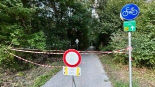 Der Helenentalradweg ist bis auf Weiteres gesperrt. Der Asphalt und auch einige Brücken wurden durch das Hochwasser sehr schlimm beschädigt (Bild: Doris Seebacher)