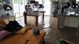 Die Unwetterkatastrophe setzte viele Häuser unter Wasser – auch jene von Florianis, die dennoch ...
