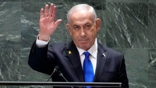 Israels Ministerpräsident Benjamin Netanyahu am Freitag vor der UNO in New York (Bild: AP/Richard Drew)