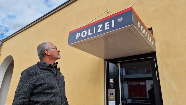 Polizeigebäude wird Krug jetzt nur mehr von außen sehen, am Dienstag ist seine Laufbahn offiziell beendet (Bild: Johanna Birbaumer)