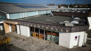 Die alte Eissporthalle wurde abgerissen, jetzt wurde auch die Ersatzlösung gestrichen