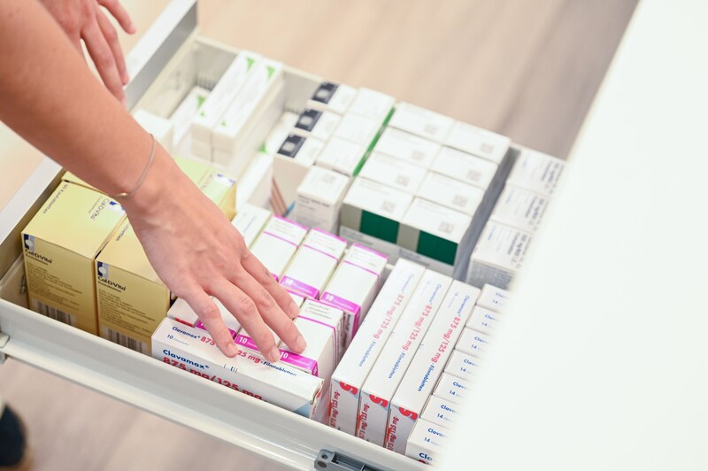 Warehouses are full The run on pharmacies is starting again krone.at