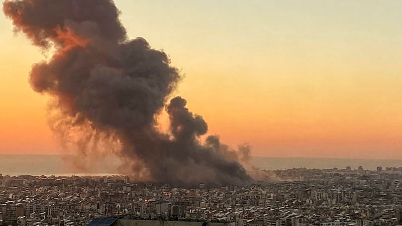 Massive Rauchentwicklung über Beirut (Bild: AFP)