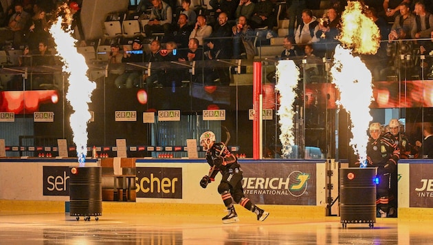 The first home game of the new 99ers turned into an event. (Bild: GEPA/GEPA pictures)