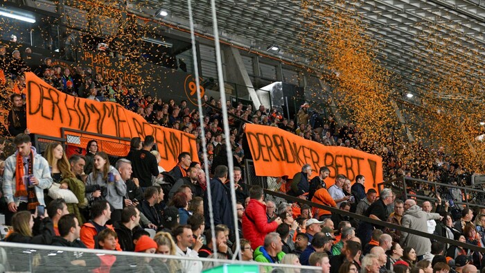 The 99ers fans in a celebratory mood.