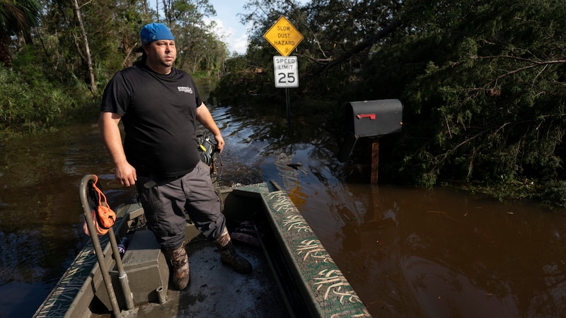 Wo vorher Straßen waren, sind jetzt Flüsse. (Bild: Getty Images/Sean Rayford)