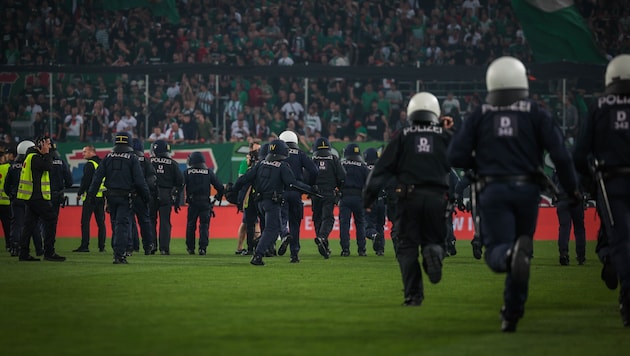 The police had a lot to do at the Vienna derby. (Bild: GEPA)