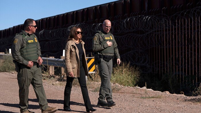 Kamala Harris bei ihrem Besuch an der US-Grenze zu Mexiko