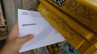 Die Zahl der Wahlkarten ist bei den Nationalratswahlen hoch wie nie und damit steigen allerdings auch die Probleme. (Bild: Karl Schöndorfer)