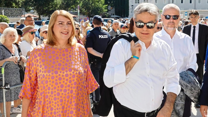 Seit 14 Jahren sind Sabine Jugwirth und Werner Kogler zusammen, 2023 gaben sie sich ganz ...