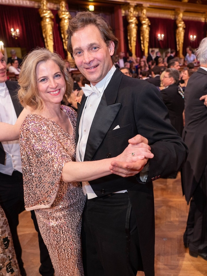 Ehemann Paul Meinl ging nach der Geburt der gemeinsamen Tochter in Karenz. Er ist die wichtigste ...