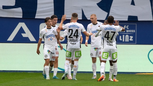 Meister Sturm Graz gewinnt bei Blau-Weiß Linz mit 2:1. (Bild: APA/EXPA/REINHARD EISENBAUER)