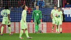 Hängende Köpfe: Barca verliert bei Osasuna mit 2:4. (Bild: APA/AFP/Cesar Manso)