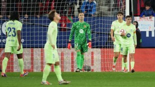 Hängende Köpfe: Barca verliert bei Osasuna mit 2:4.