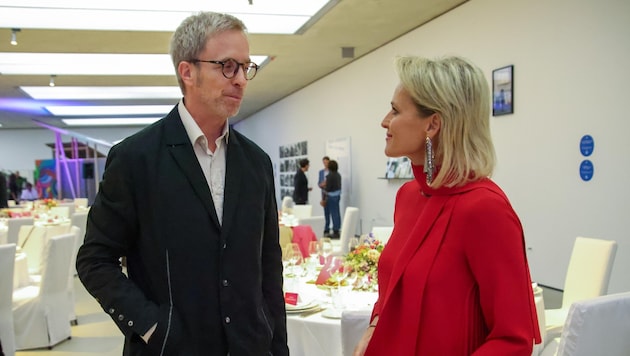 Museum director Harald Krejci chatted with former ski star Alexandra Meissnitzer (Bild: Tröster Andreas)