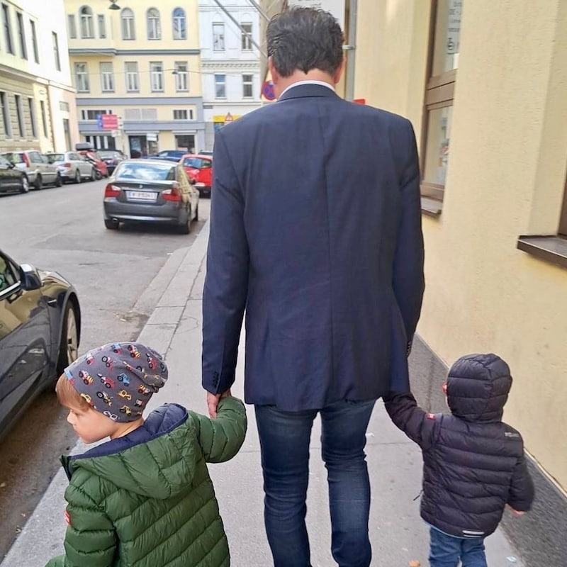 Norbert Totschnig (ÖVP) and his children. (Bild: Jasmin Steiner)