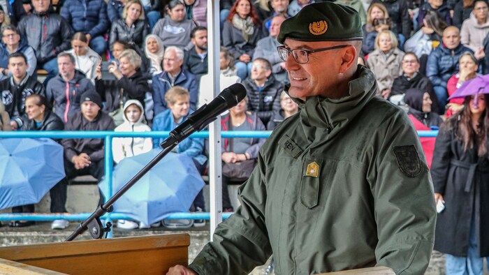 Militärkommandant Gstrein wies die Grundwehrdiener auch ihre Pflicht, den Menschen in Krisenzeiten zur Seite zu stehen.
