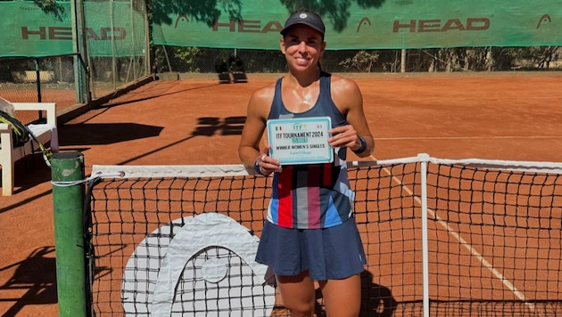 Julia Grabher was able to celebrate the 14th title of her career in Sardinia. (Bild: Instagram/Julia Grabher)