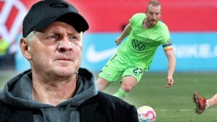 TV-Experte Stefan Effenberg (li.) knöpft sich Wolfsburg-Profi Maximilian Arnold vor.