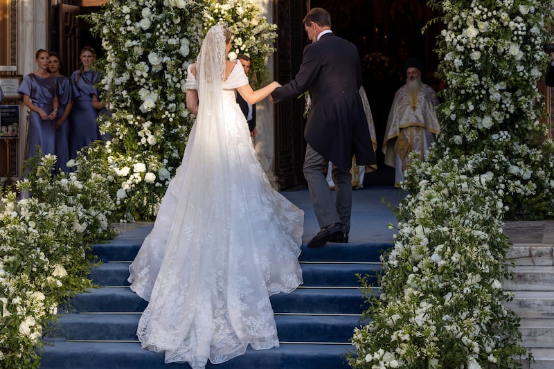 Auch der lange Schleier hat Tradition. Mary von Dänemark trug ihn bei ihrer Hochzeit mit König Frederik. (Bild: picturedesk.com/Alkis Konstantinidis / REUTERS )