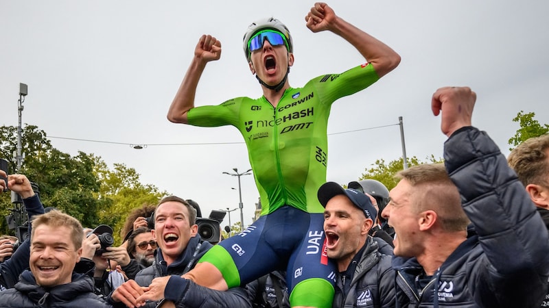 ... and the Road Cycling World Championships. (Bild: APA/AFP/Fabrice COFFRINI)