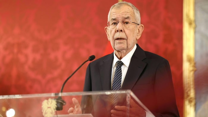 Der Bundespräsident trifft am Montag erneut die Parteichefs von FPÖ, ÖVP und SPÖ und wird ...
