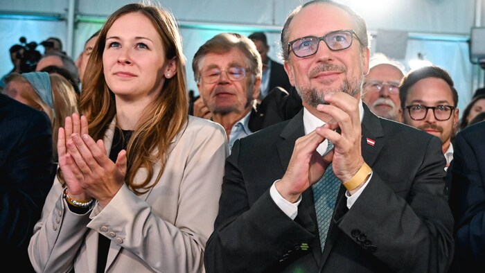 In Walding, the home municipality of Claudia Plakolm (pictured with Foreign Minister Alexander ...