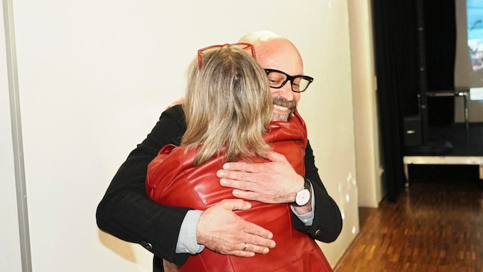 Einzug in den Nationalrat verpasst: Hanno Wisiak und Claudia Klimt-Weithaler (KPÖ) freuen sich ...