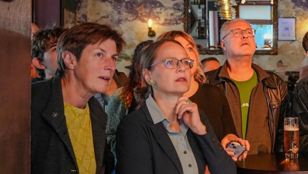 Green Party leader Martina Berthold was composed, as was former National Councillor Astrid Rössler. (Bild: LAURIN CHRISTL)