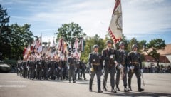 Der Festakt bei strahlendem Sonnenschein wurde von einem Affront überschattet. (Bild: BMLV/Carina KARLOVITS)