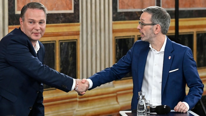 Sprechen am Freitag miteinander: Andreas Baler (li.) und Herbert Kickl