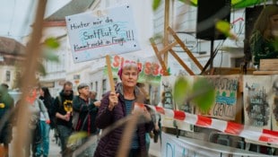 Nach Hochwasser-Katastrophe gingen auch in St. Pölten Klimaaktivisten auf die Straße (Bild: Katie-Aileen Dempsey)