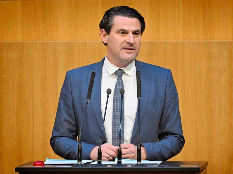 Christoph Zarits is a member of the National Council and Secretary General of the Austrian Workers' Federation (ÖAAB). He succeeded former Chancellor Karl Nehammer in 2018. (Bild: Parlamentsdirektion/Johannes Zinner)