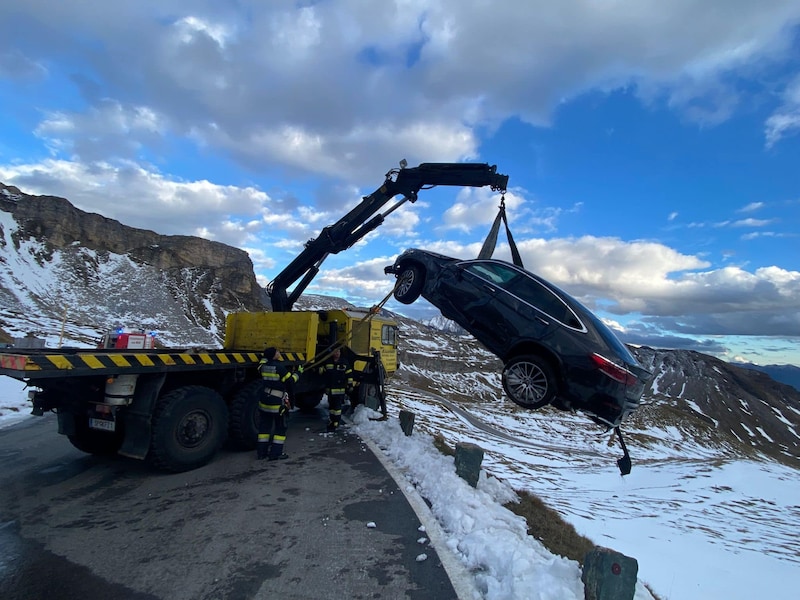 Die Straße war für rund 15 Minuten gesperrt. (Bild: FF Heiligenblut am Großglockner)