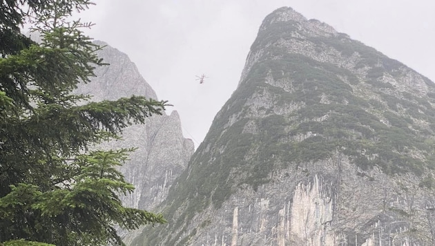 The emergency services were challenged on the Donnerkogel. (Bild: Bergrettung Gosau)