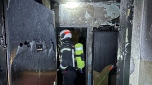 Die gesamte Wohnung im ersten Stock wurde zerstört. (Bild: Stadt Wien/ Feuerwehr)