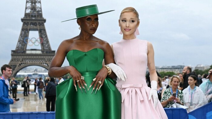 Cynthia Erivo und Ariana Grande sind zusammen im Film „Wicked“ zu sehen und stellten sich jetzt ...